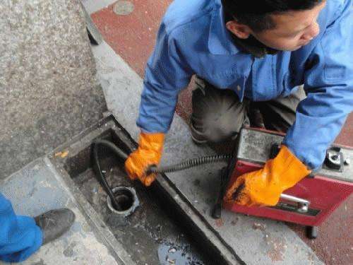 巴音郭楞疏通下水道